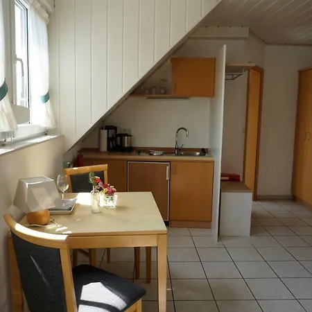 Gaestehaus Kiebel Pensión Lösnich