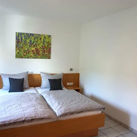 Gaestehaus Kiebel Vendégház Lösnich