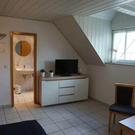 Pensión Gaestehaus Kiebel Lösnich
