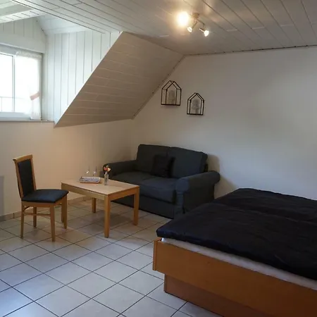 Gaestehaus Kiebel Pensión 3*